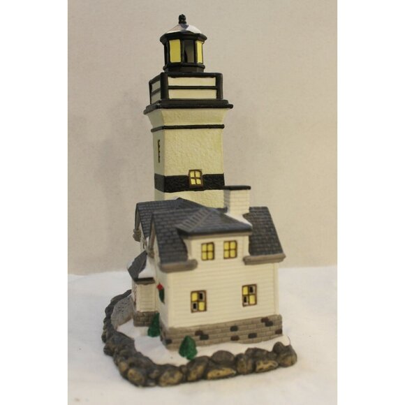 Santa's Workbench - Newcastle Lighthouse - 1999 - Picture 3 of 5